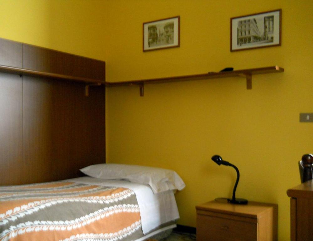 Hotel Del Pesce Luino Pokoj fotografie
