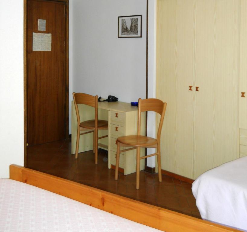 Hotel Del Pesce Luino Pokoj fotografie